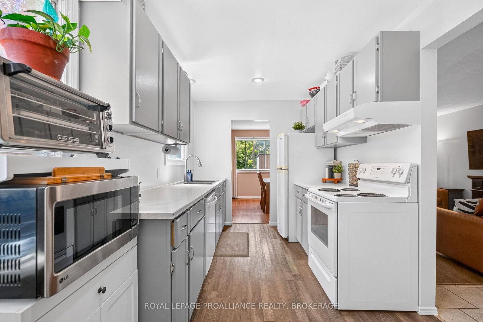 24 Balmoral Court • Kingston, ON photo 16