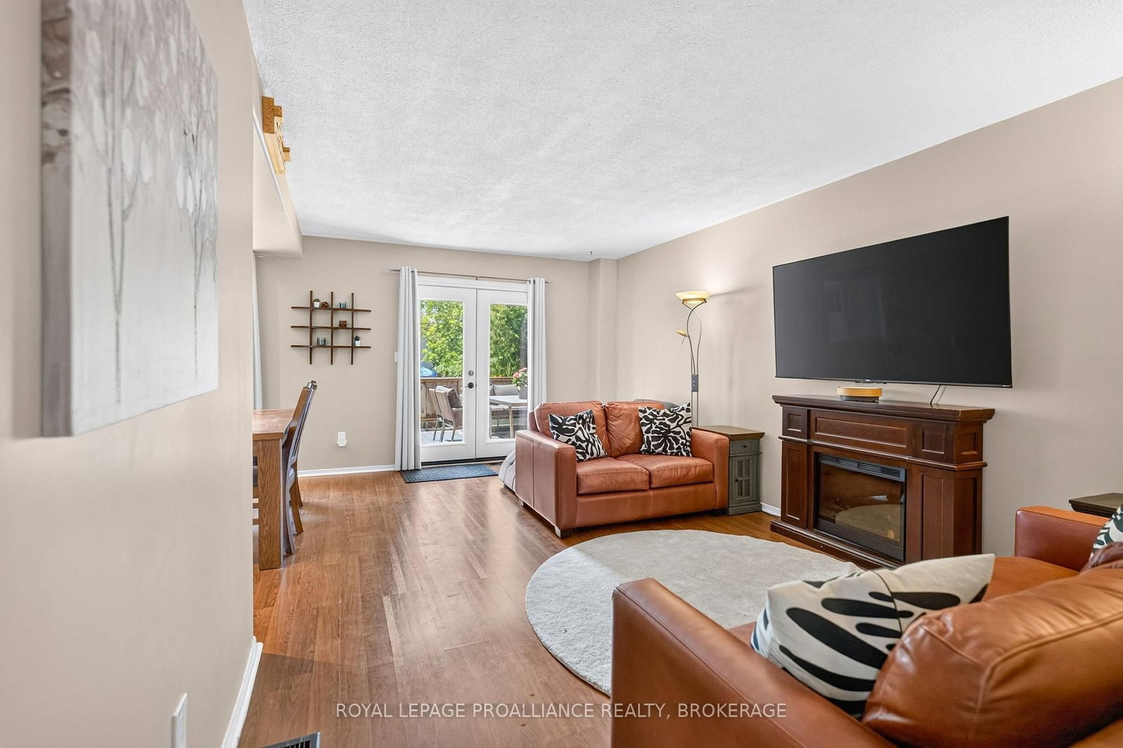 24 Balmoral Court • Kingston, ON photo 8