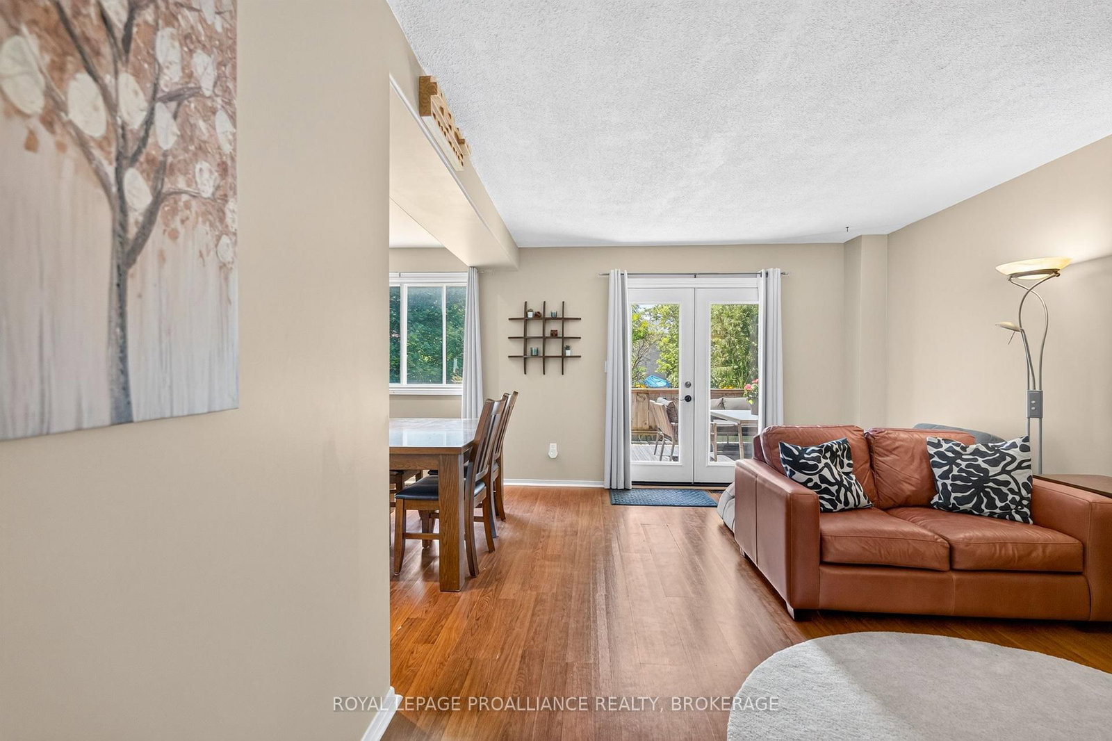 24 Balmoral Court • Kingston, ON photo 9