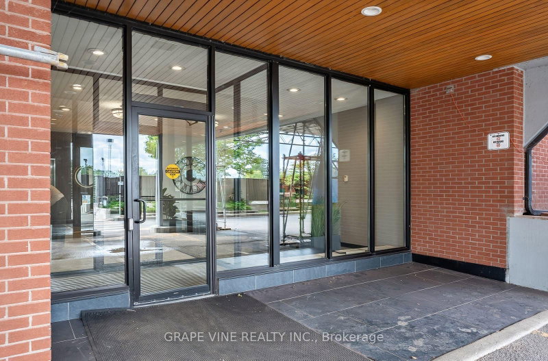504 - 2951 Riverside Drive