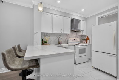 384 Wharncliffe Road S • London South, ON photo 3