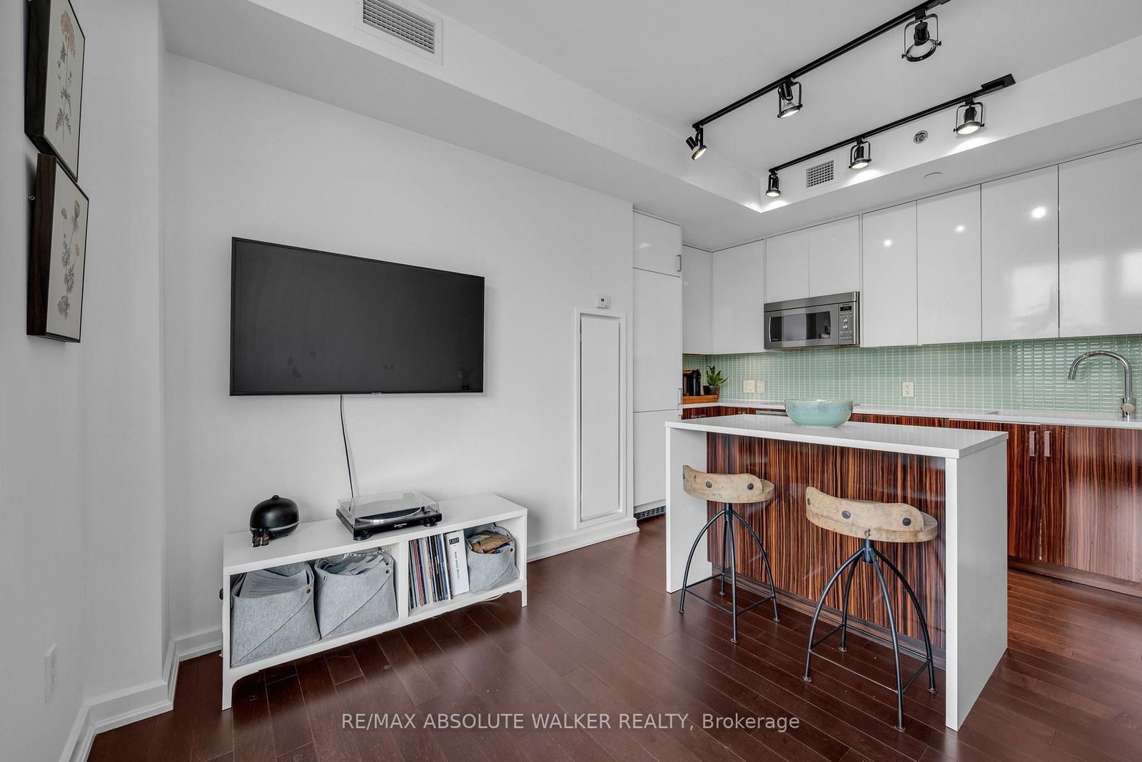 300 Lisgar Street • #810 • Ottawa, ON photo 11