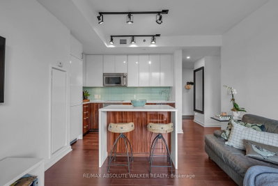 300 Lisgar Street • #810 • Ottawa, ON photo 9