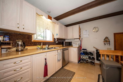 796 Maple Drive • Selwyn, ON photo 8