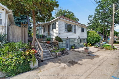 13 Warwick Avenue • Lambton Shores, ON photo 2