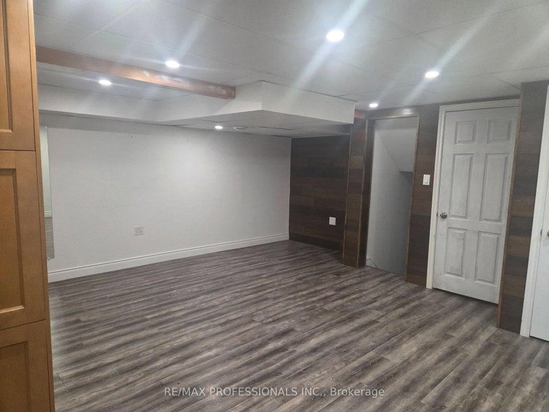 LOWER - 881 Lawrence Road
