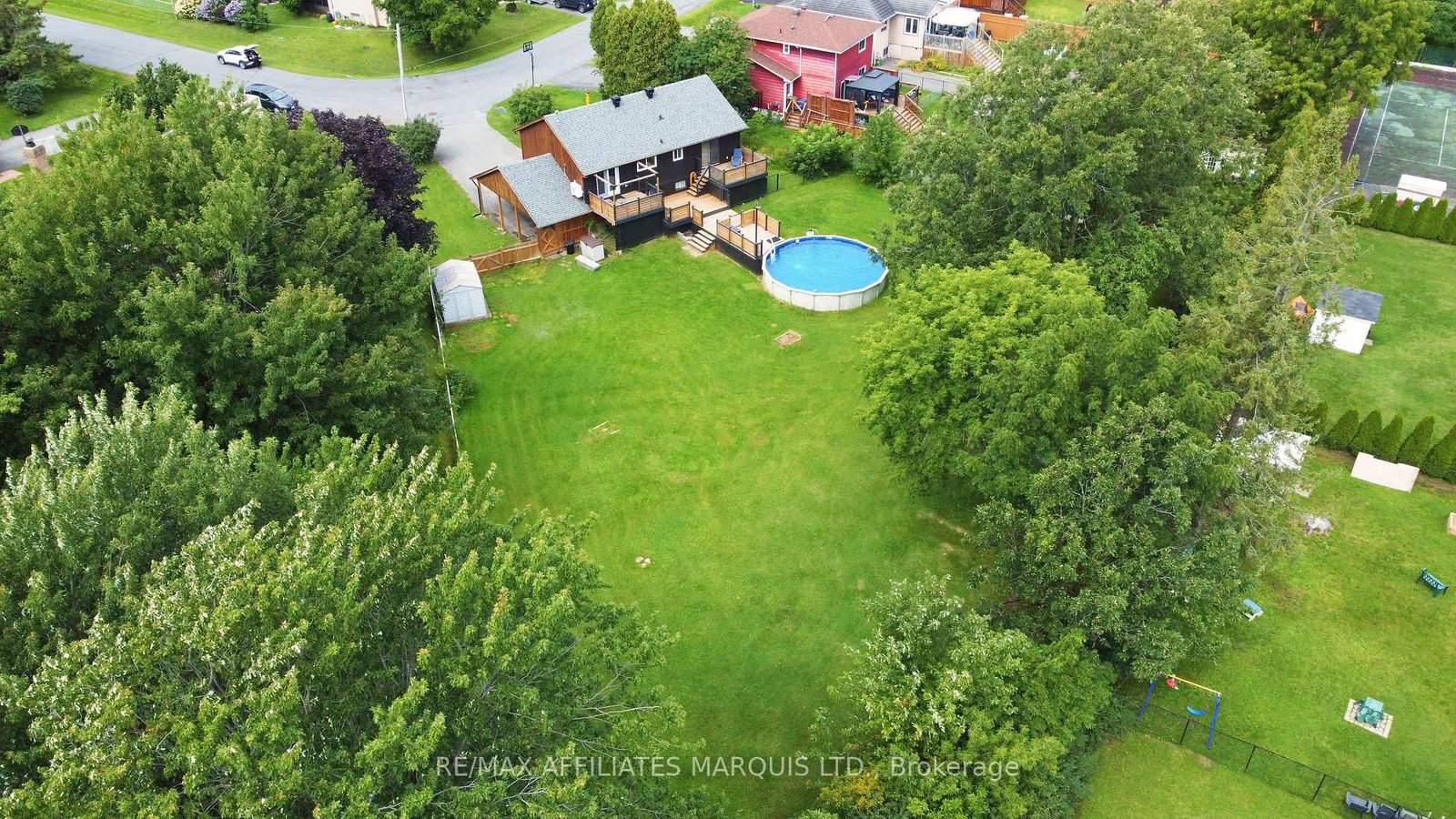 422 HILBERT Avenue • Cornwall, ON photo 39