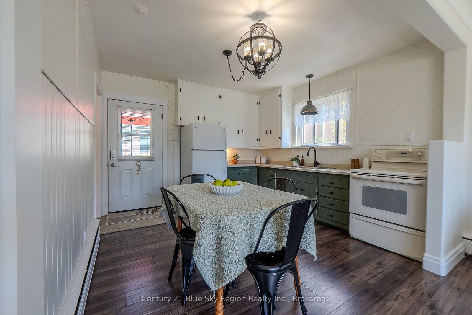 918 COPELAND Street • North Bay, ON photo 8