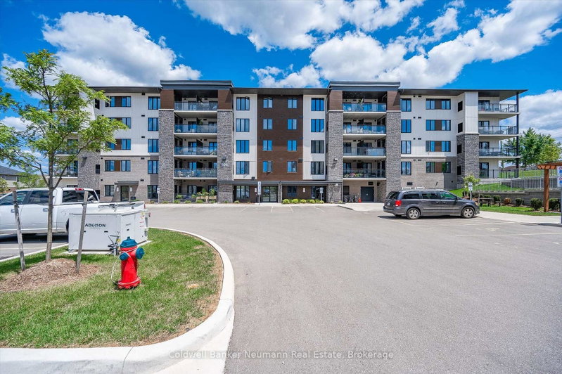 102 - 104 Summit Ridge Drive