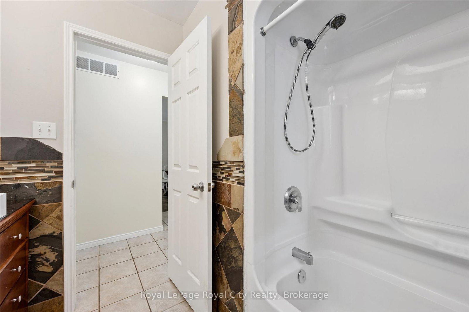 73 Waxwing Crescent • Guelph, ON photo 23