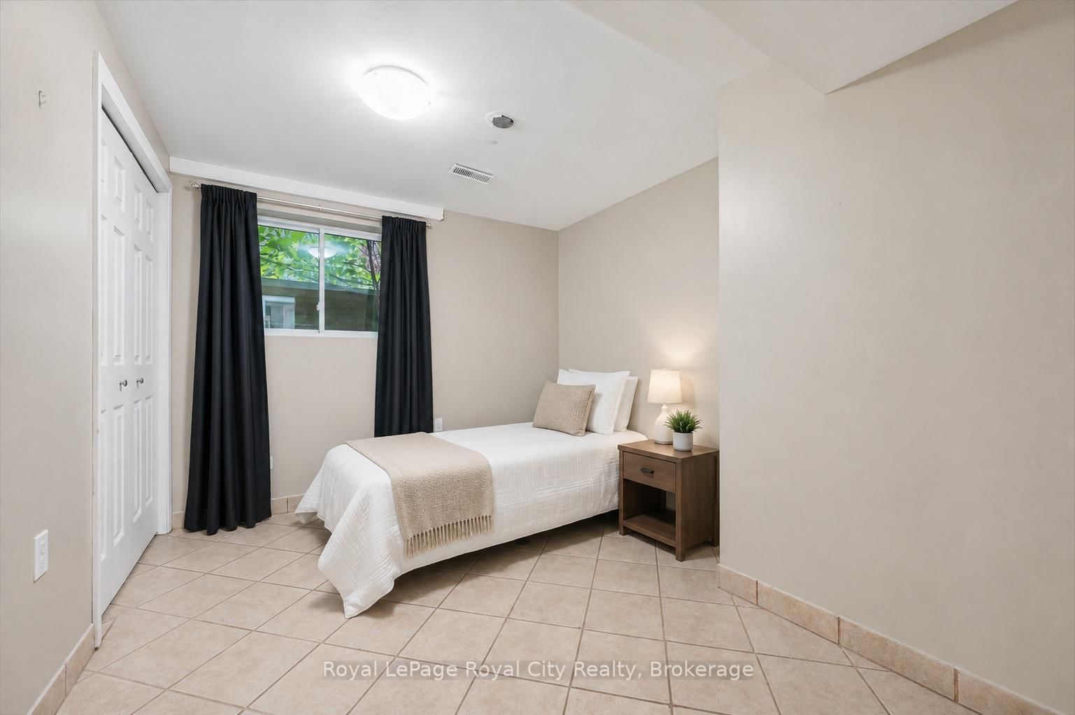 73 Waxwing Crescent • Guelph, ON photo 38