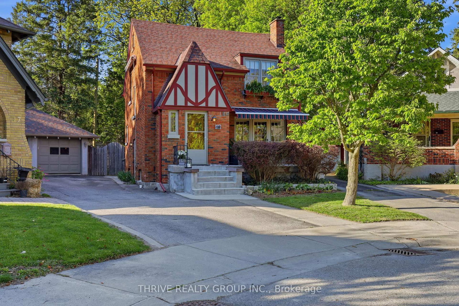 Detached House sold at 16 Clenray Place, London East, Ontario, N6A 3Z1 - East B - MLS: X13713540