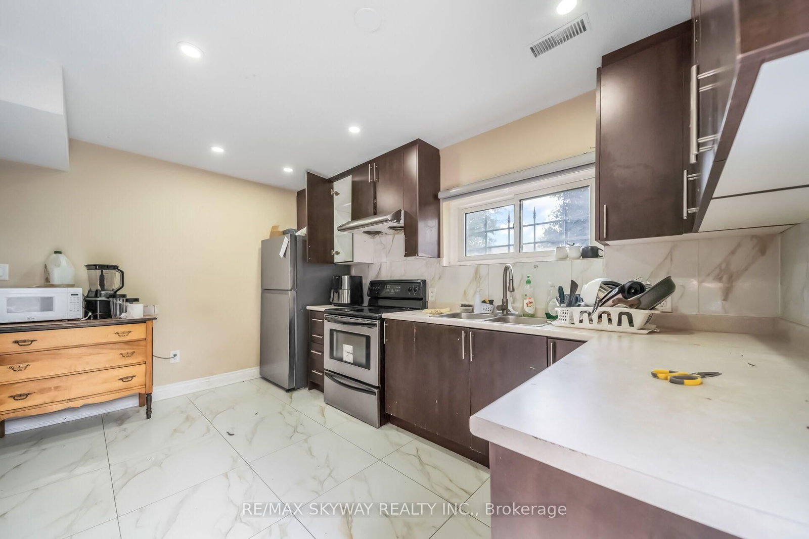 42 Newbury Drive • Kitchener, ON photo 34