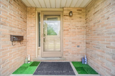 42 Newbury Drive • Kitchener, ON photo 6