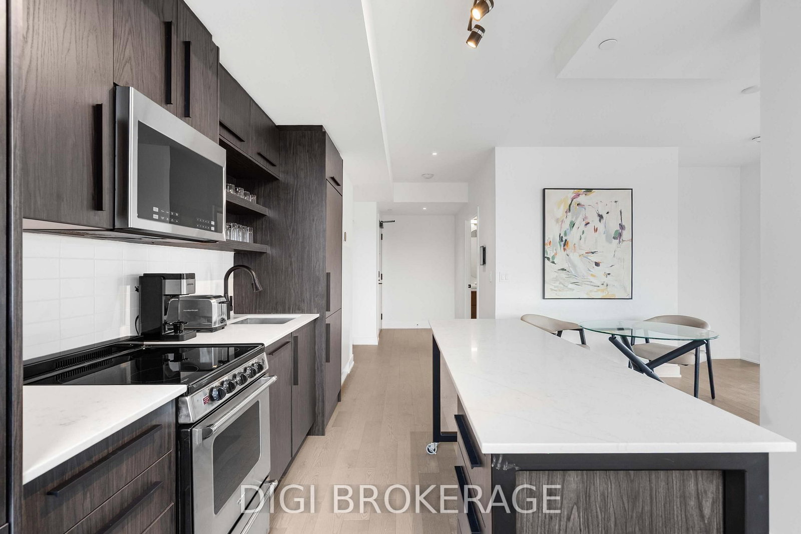 1303-560 Rideau St, Ottawa, view 11