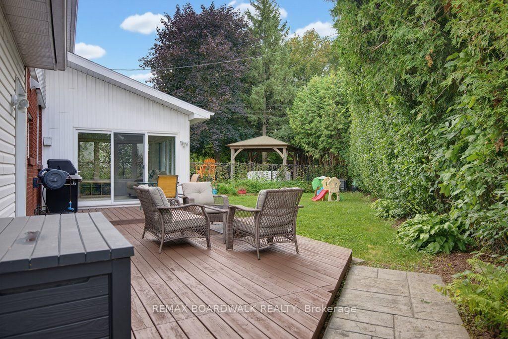 2306 Ryder Street • Ottawa, ON photo 37