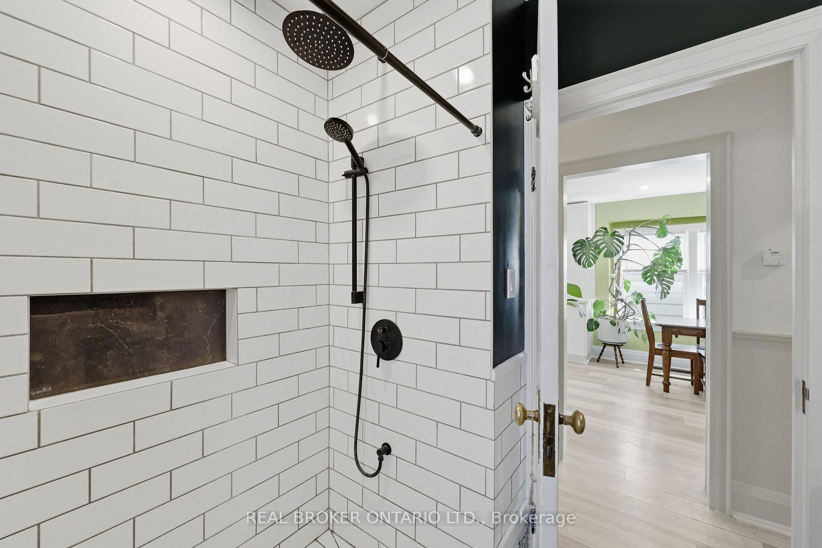 218 LAKE Street • St. Catharines, ON photo 16