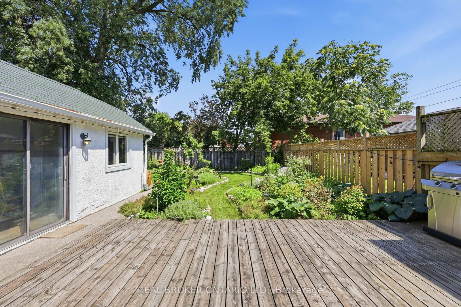218 LAKE Street • St. Catharines, ON photo 21