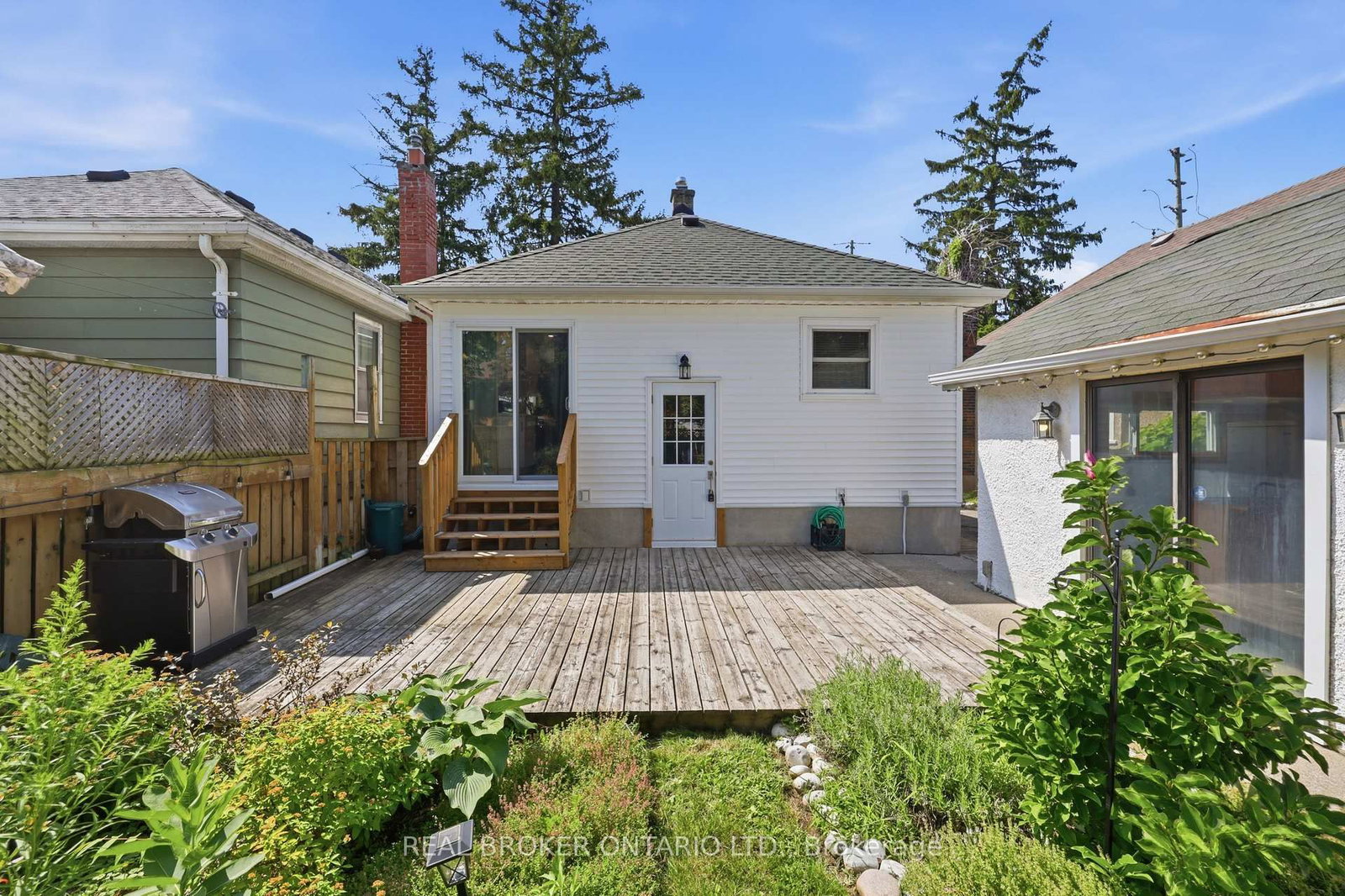 218 LAKE Street • St. Catharines, ON photo 22