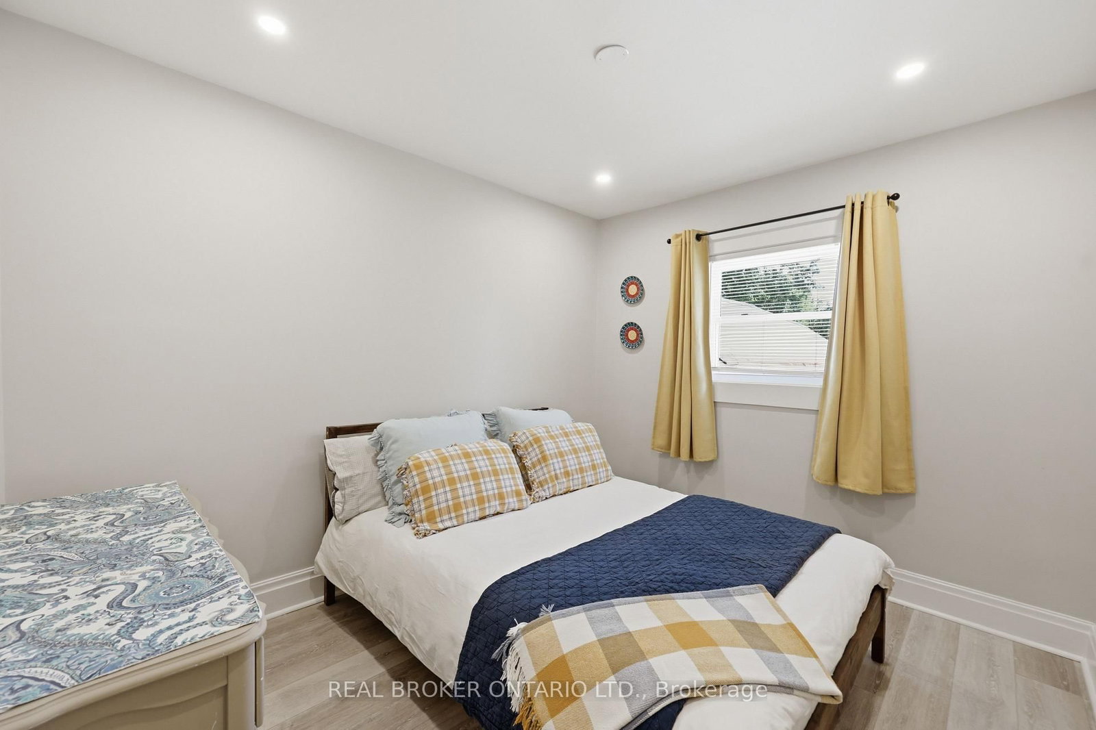 218 LAKE Street • St. Catharines, ON photo 28