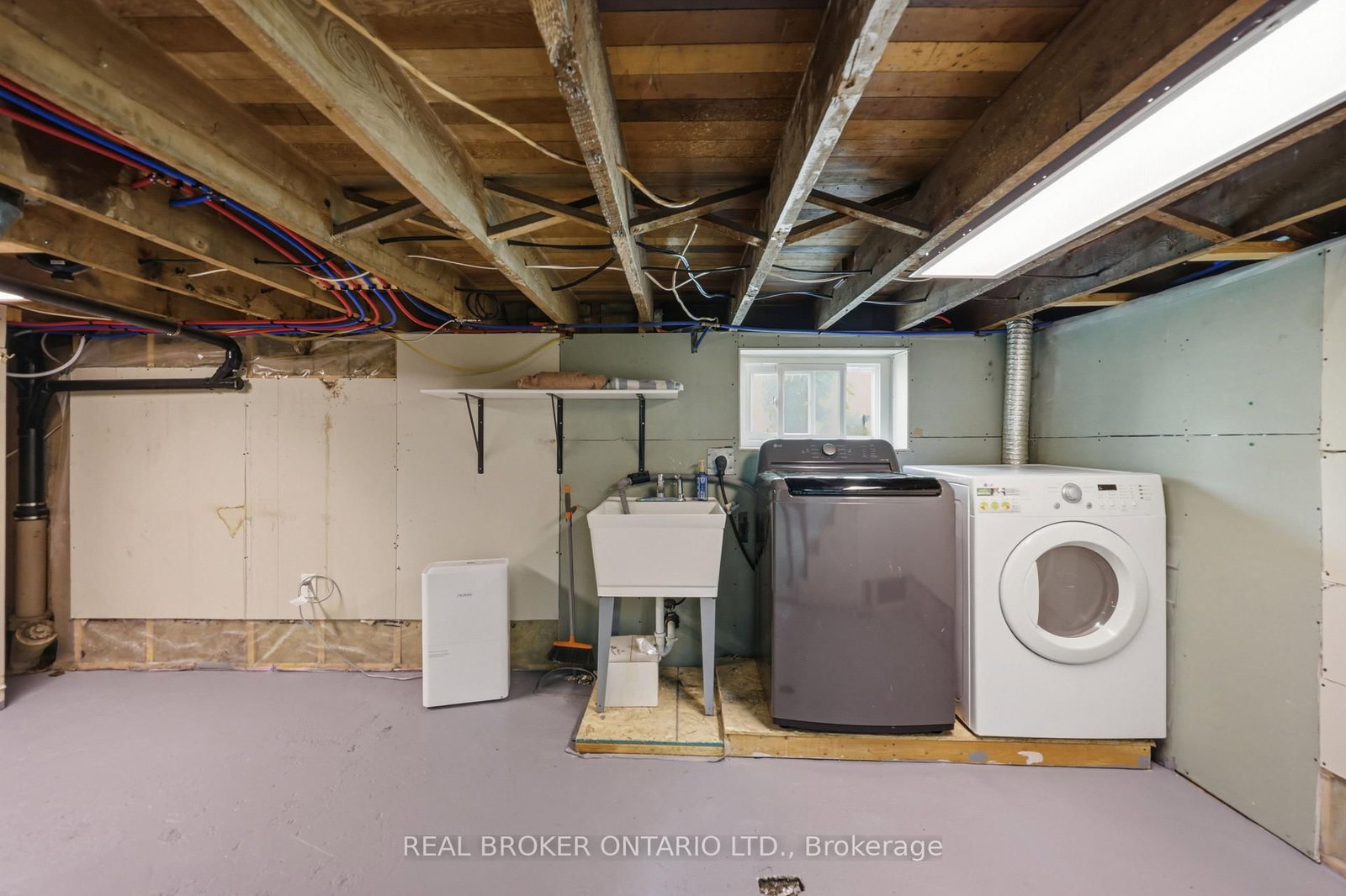 218 LAKE Street • St. Catharines, ON photo 33
