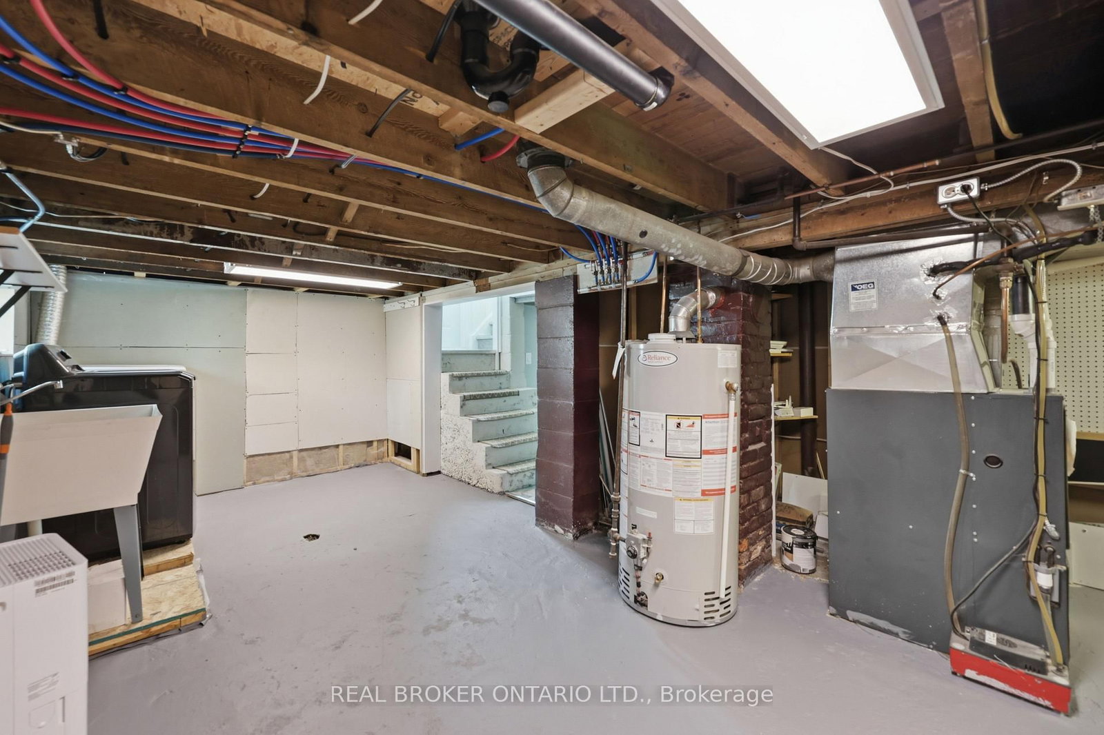 218 LAKE Street • St. Catharines, ON photo 46