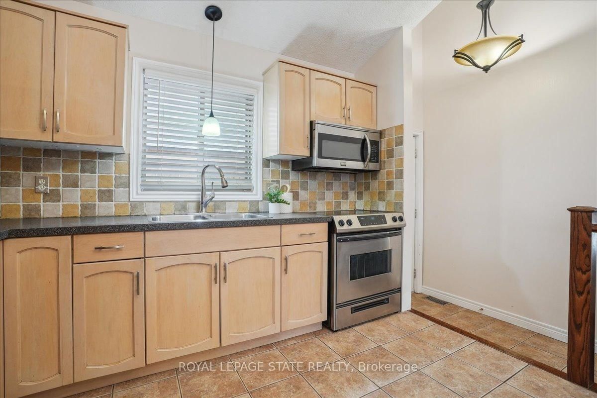32 Sonoma Lane • Hamilton, ON photo 24