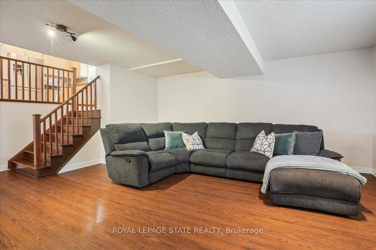 32 Sonoma Lane • Hamilton, ON photo 31