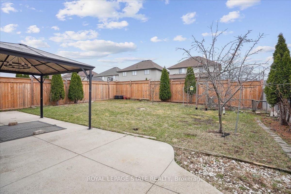 32 Sonoma Lane • Hamilton, ON photo 38