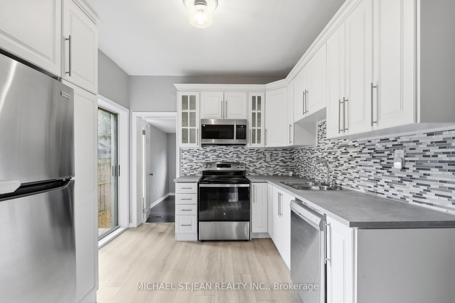 62 Cedar Avenue • Hamilton, ON photo 9