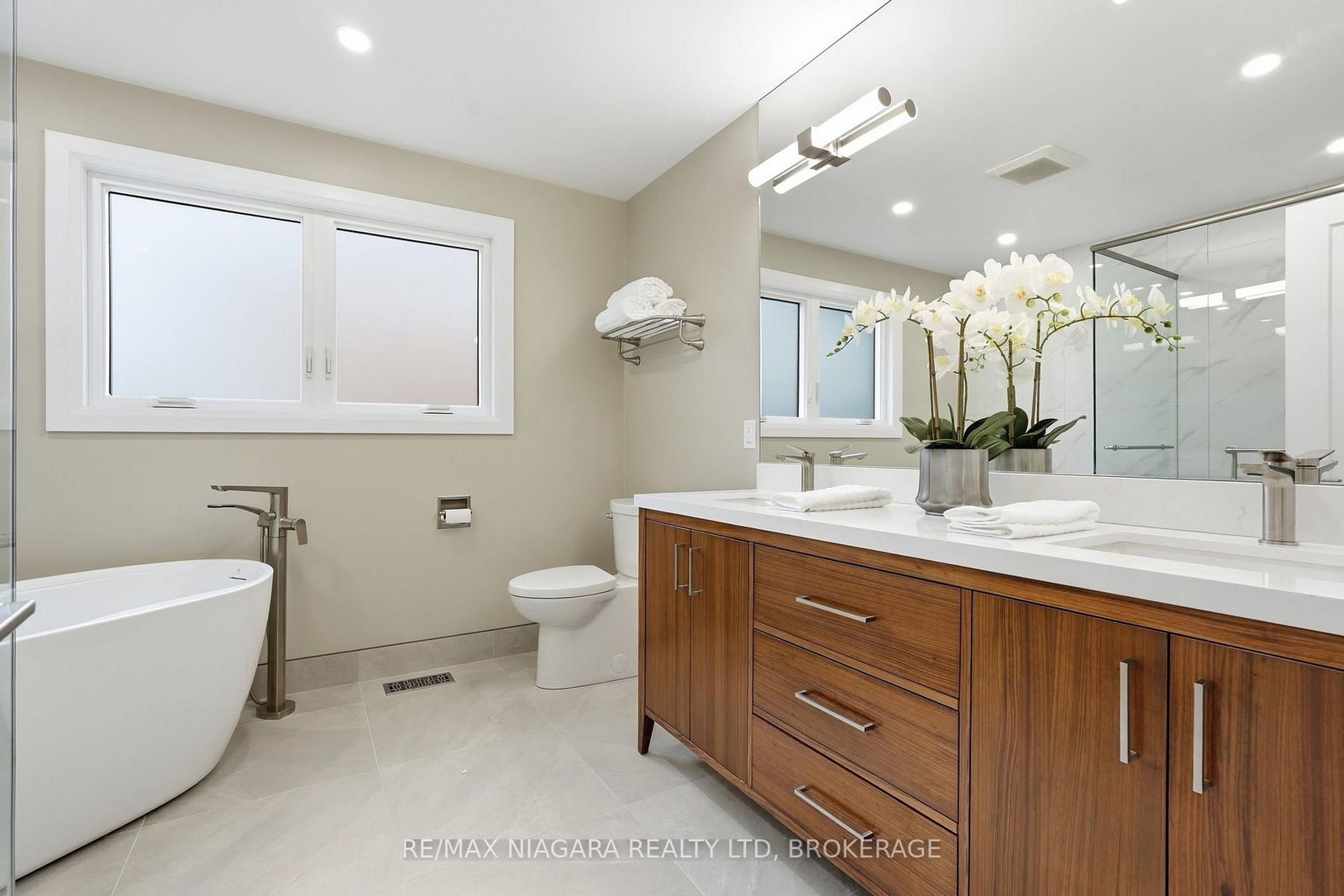 38 Royal Henley Boulevard • St. Catharines, ON photo 21