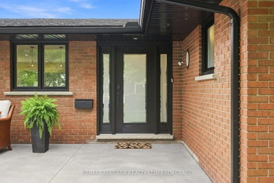 38 Royal Henley Boulevard • St. Catharines, ON photo 3