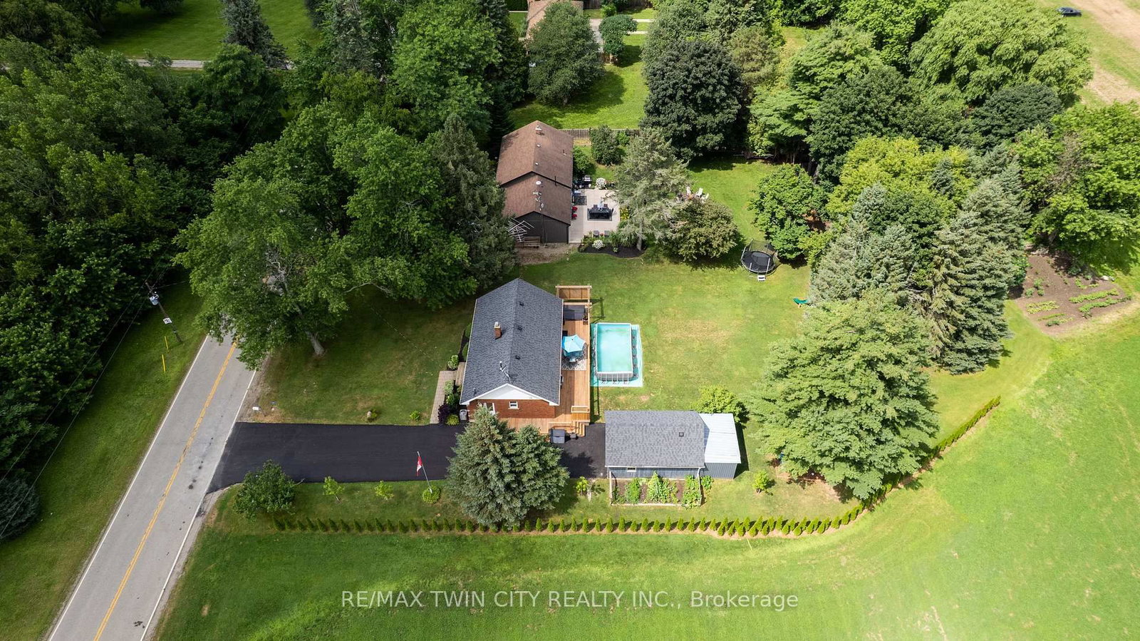 359 German School Road • Brant, ON photo 37