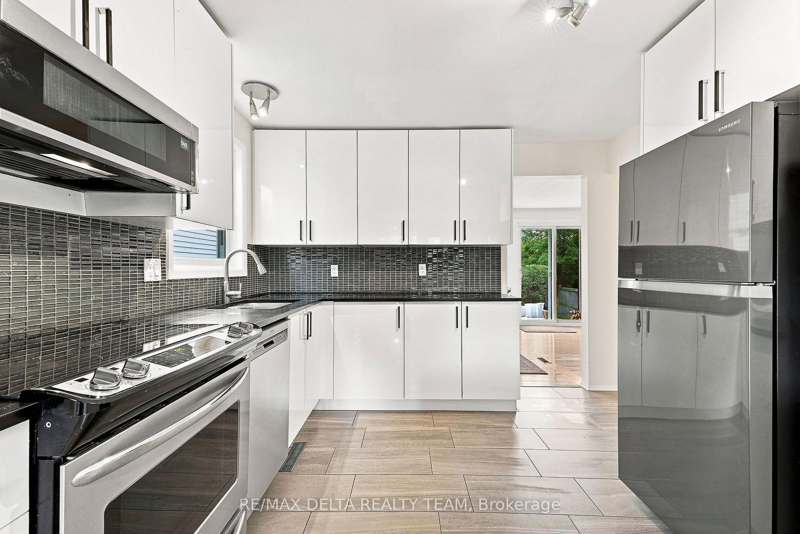 30 Homestead Street • Nepean, ON photo 11