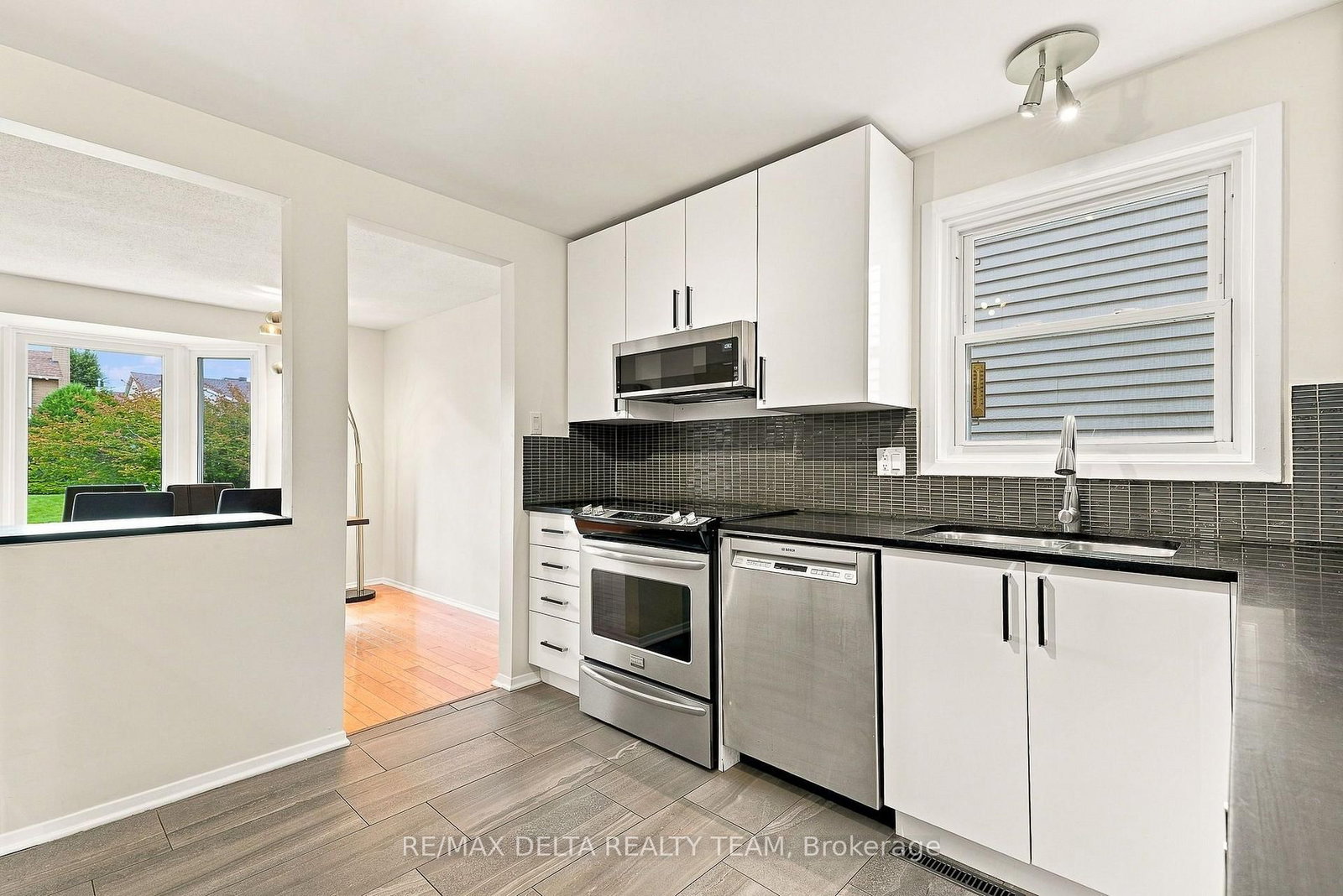 30 Homestead Street • Nepean, ON photo 14