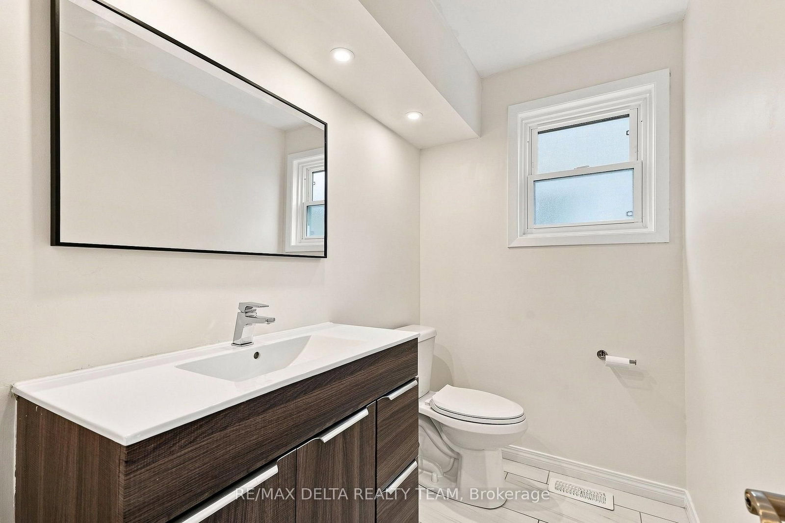 30 Homestead Street • Nepean, ON photo 5