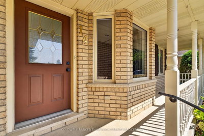 14 Gregus Court • South Huron, ON photo 3