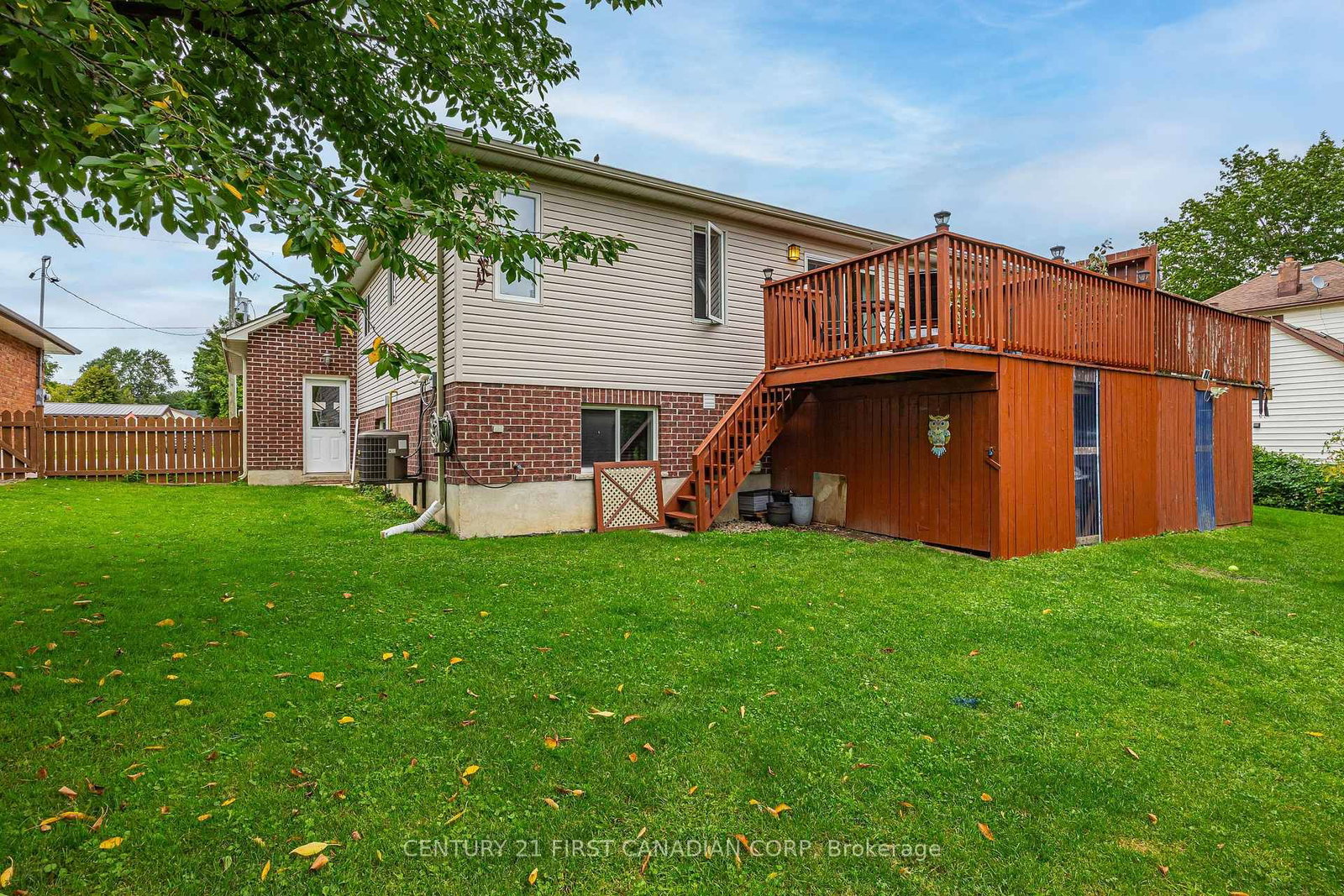 34 Brock Street • St. Thomas, ON photo 39