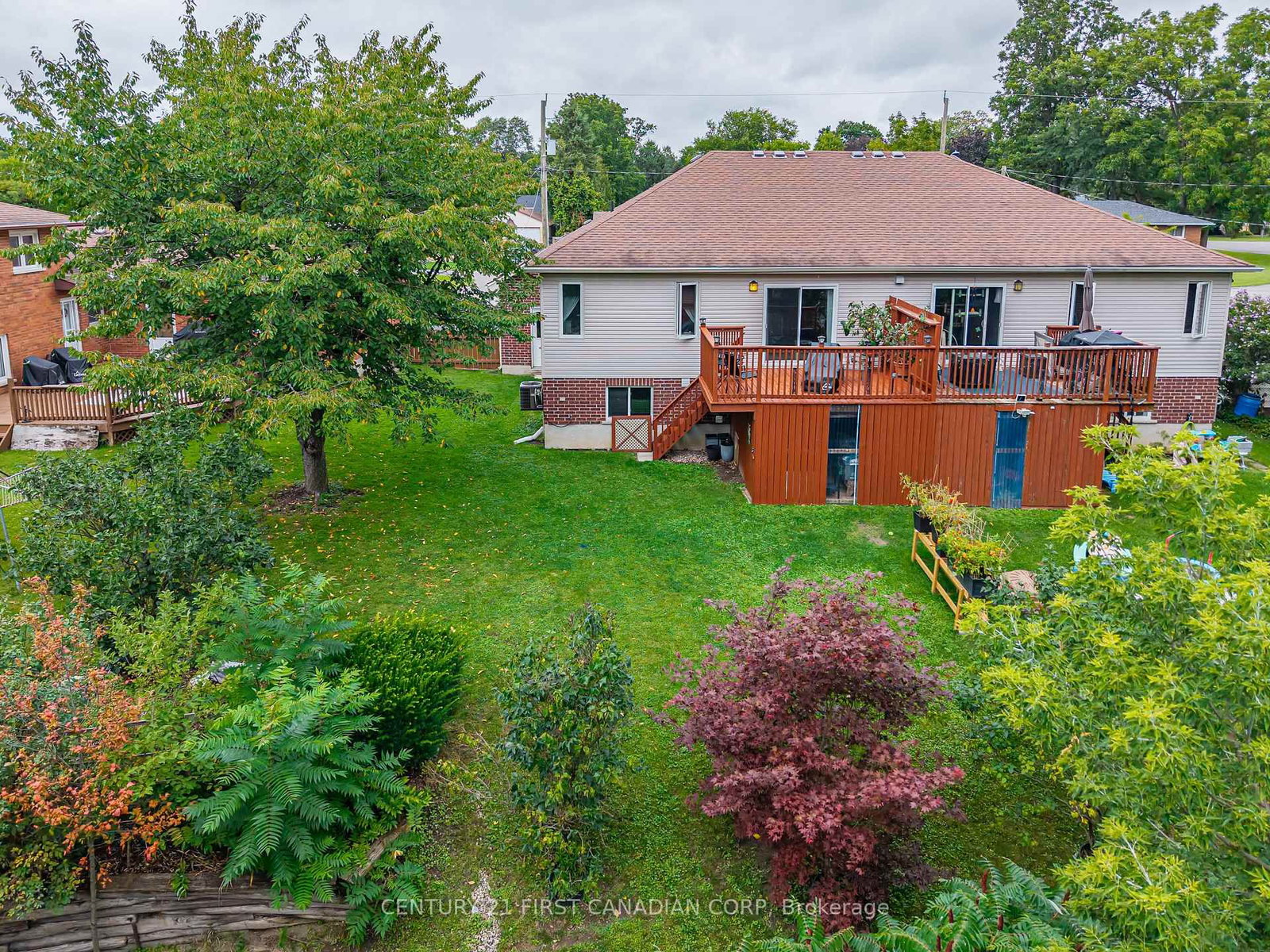 34 Brock Street • St. Thomas, ON photo 48
