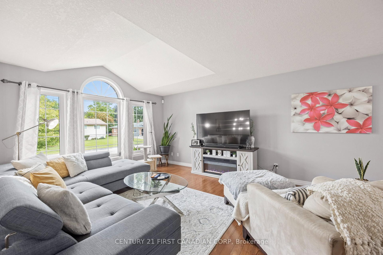 34 Brock Street • St. Thomas, ON photo 9