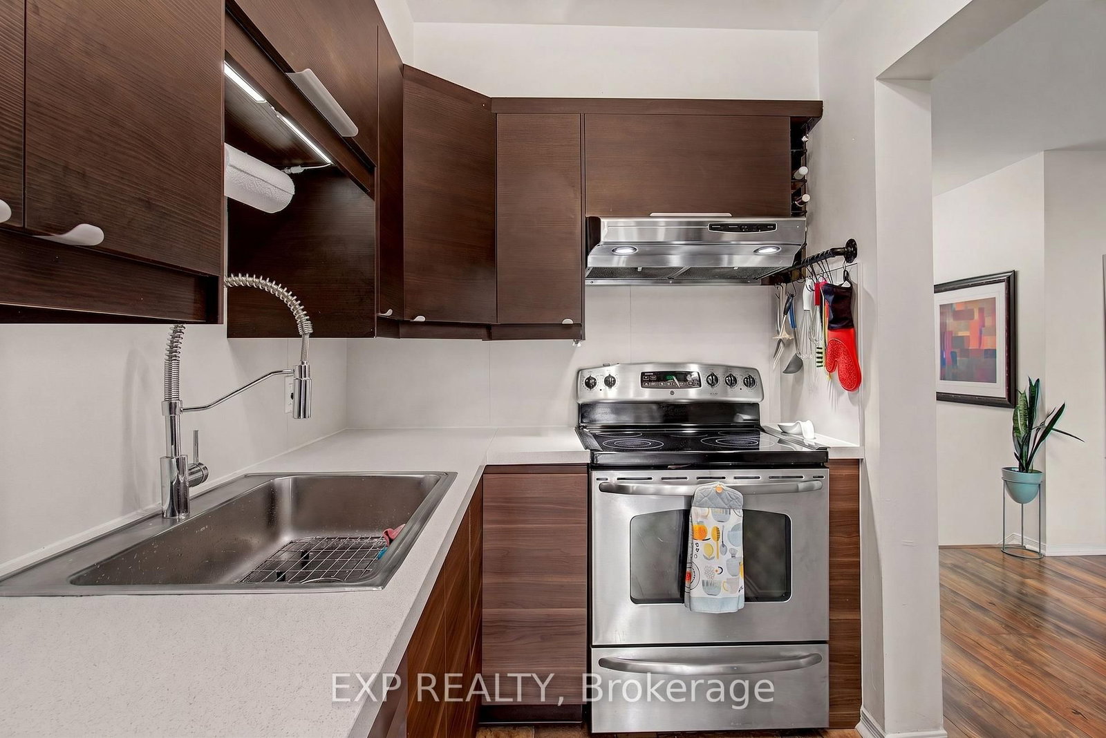 1681 Trenholm Lane, Ottawa, view 12