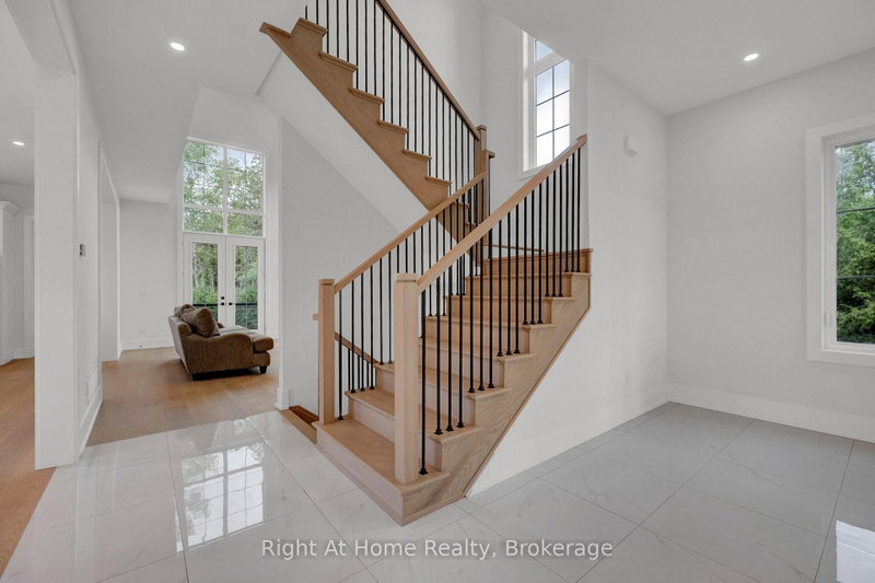 213 Suzanne Mess Boulevard