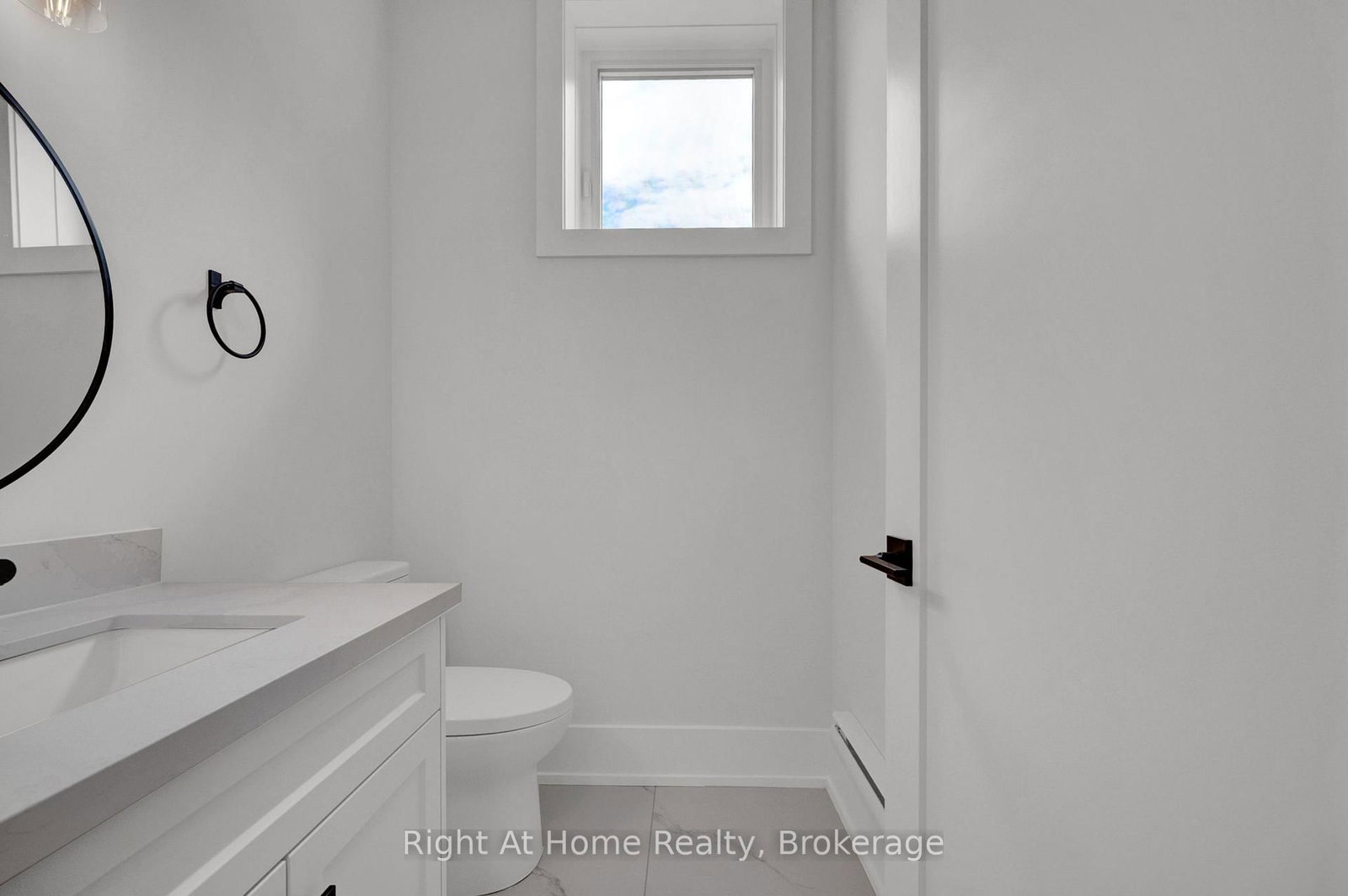 213 Suzanne Mess Boulevard • Cobourg, ON photo 34