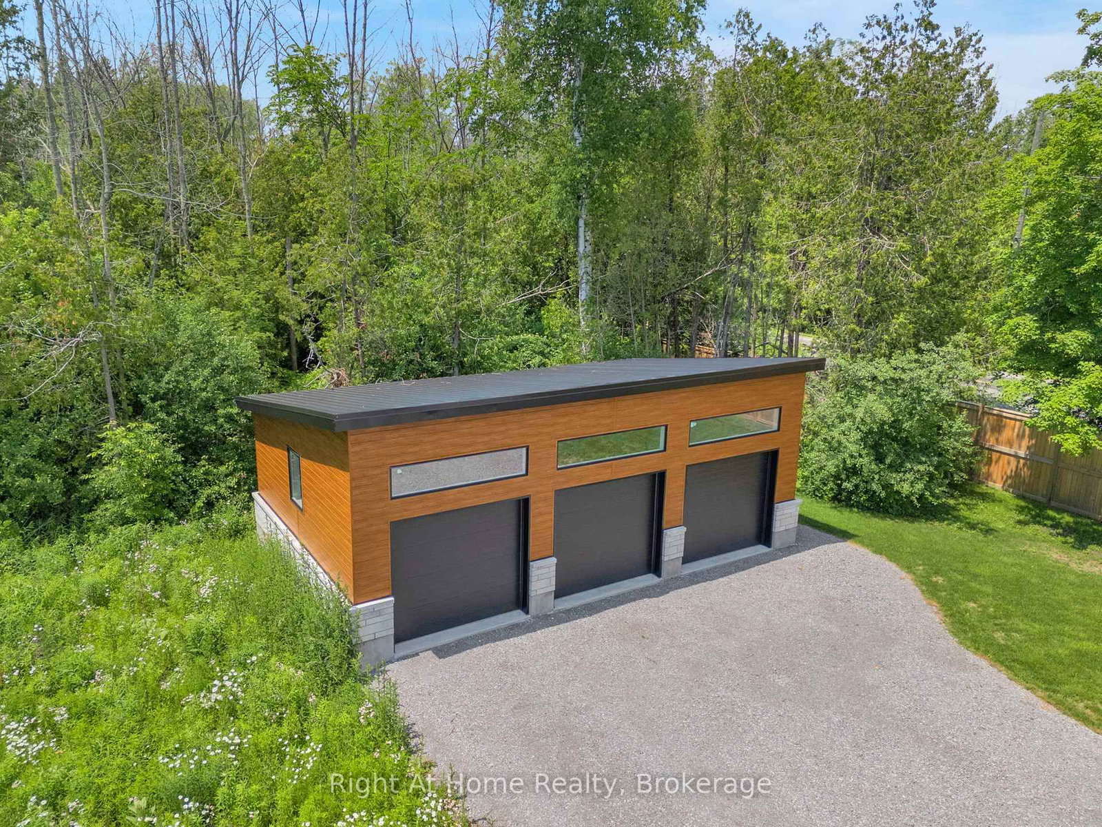 213 Suzanne Mess Boulevard • Cobourg, ON photo 40
