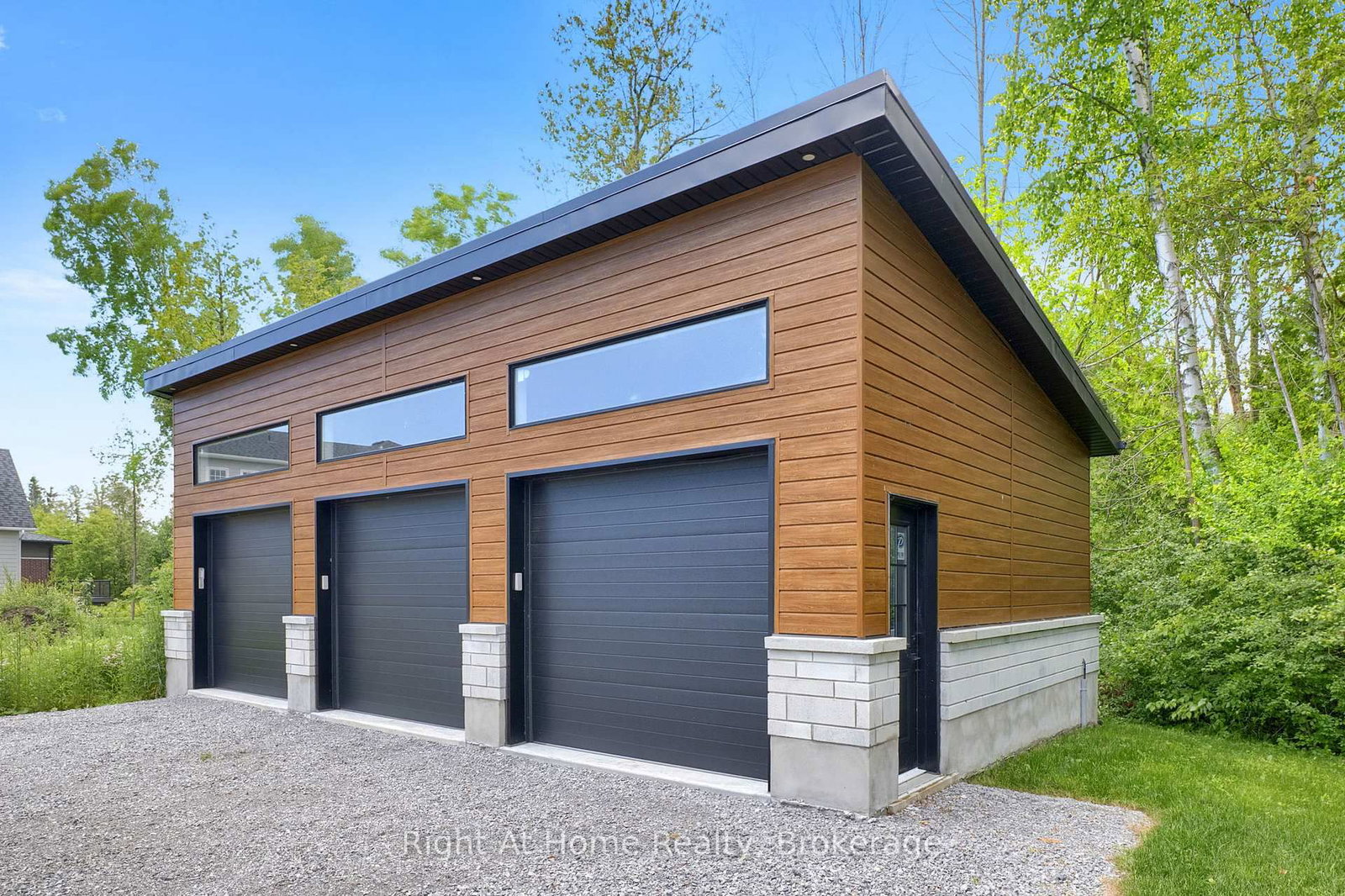 213 Suzanne Mess Boulevard • Cobourg, ON photo 42