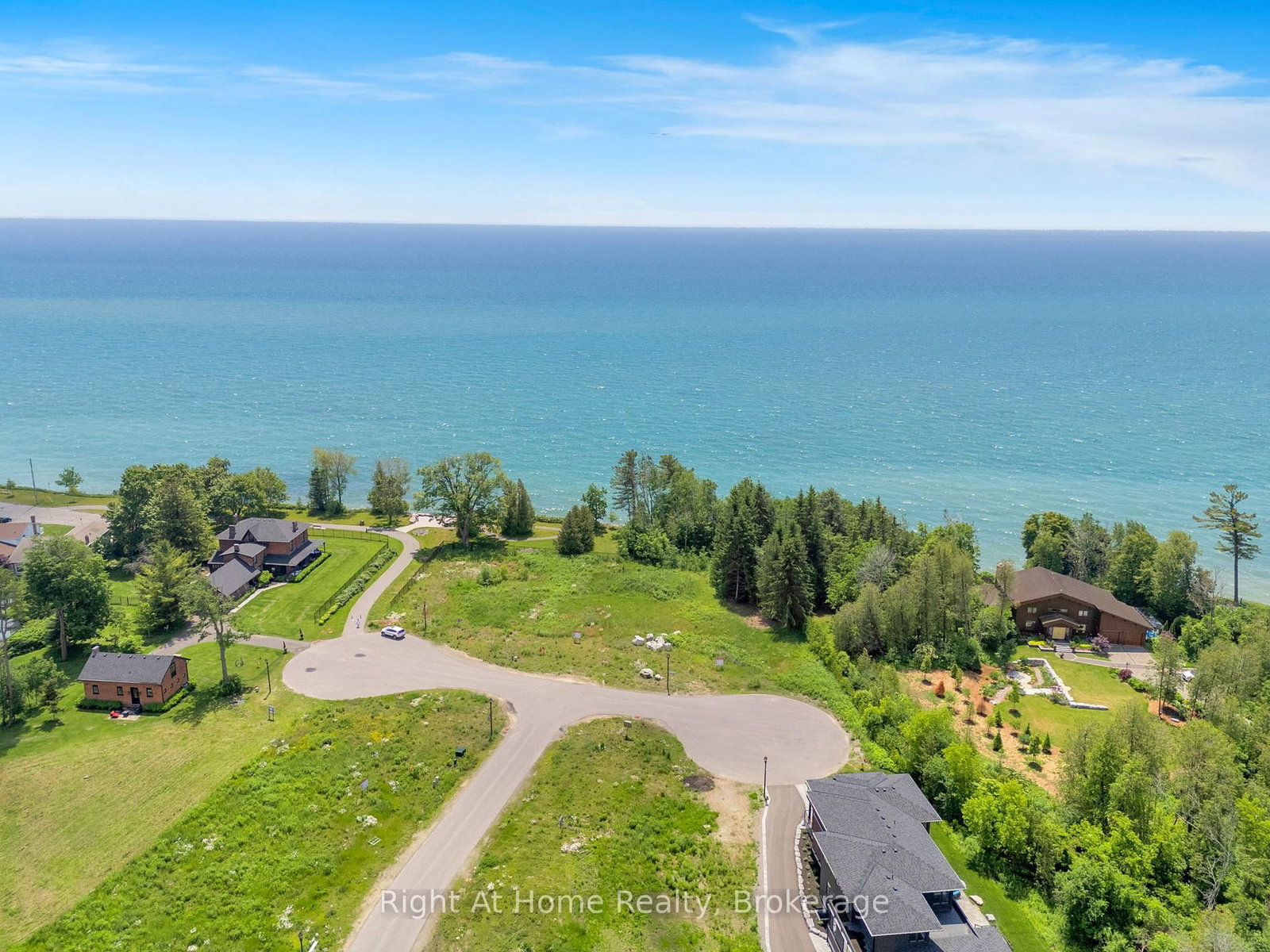 213 Suzanne Mess Boulevard • Cobourg, ON photo 46