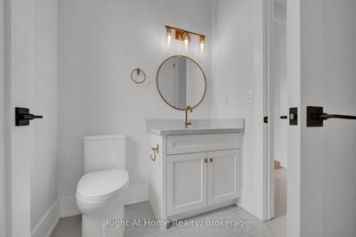 213 Suzanne Mess Boulevard • Cobourg, ON photo 8