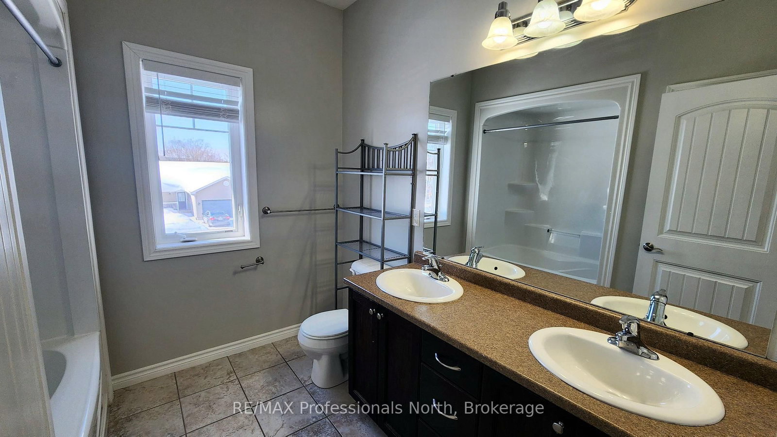 33 Goodwin Drive • Huntsville, ON photo 9