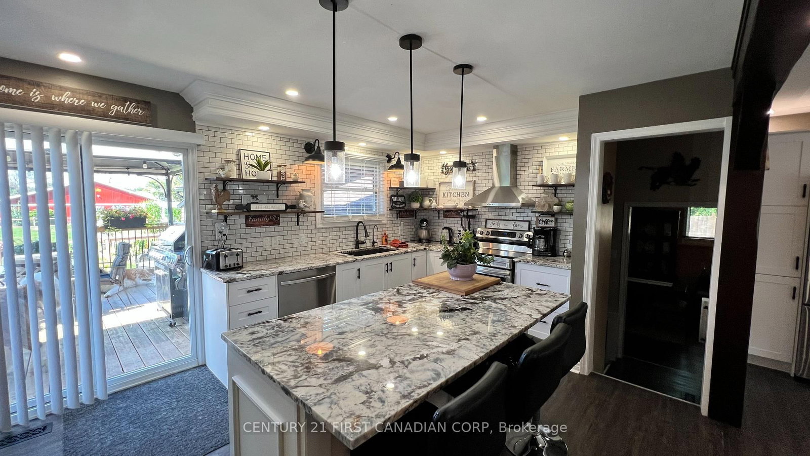 20883 REBECCA Road • Thames Centre, ON photo 10