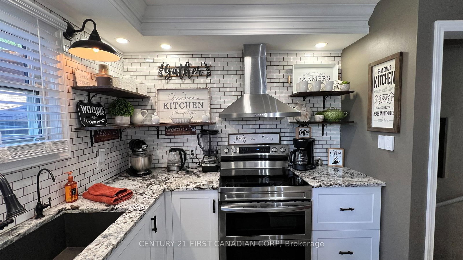 20883 REBECCA Road • Thames Centre, ON photo 11